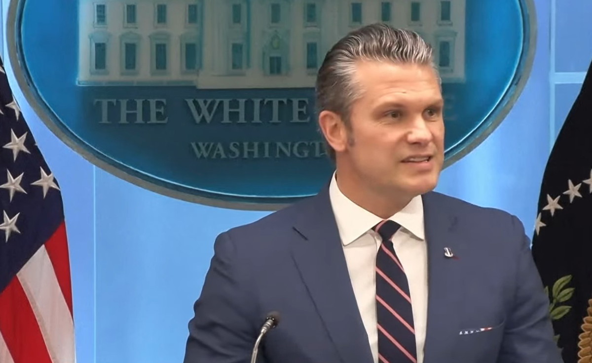 وزير الحرب الأميركي: أكبر موجة قصف في إيران اليوم وتصعيد أكبر متوقع غدًا