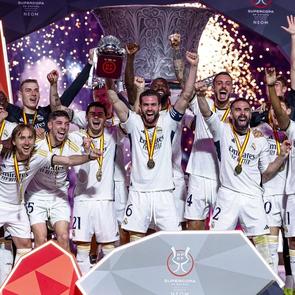 مفاجأة.. بيريز يخطط لإعادة كروس إلى ريال مدريد