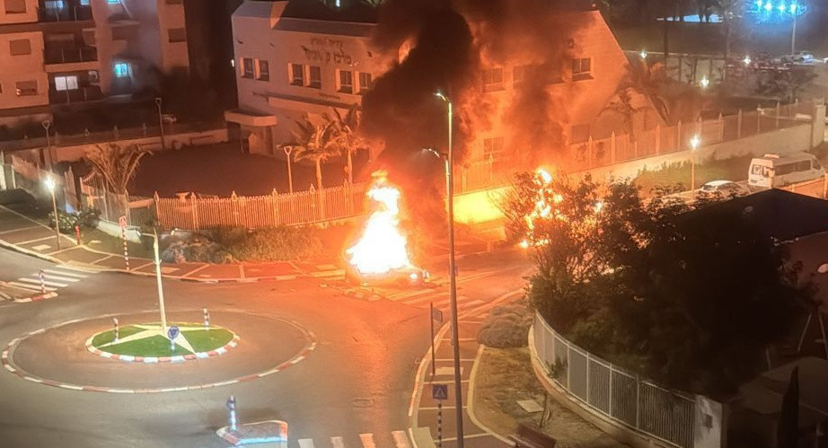 نهاريا: إصابة رجل (40 عاماً) بجراح متوسطة إثر سقوط قذيفة صاروخية