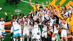 توتنهام يواجه الخطر.. 5 مباريات تحسم مصيره من البقاء في الدوري الإنجليزي