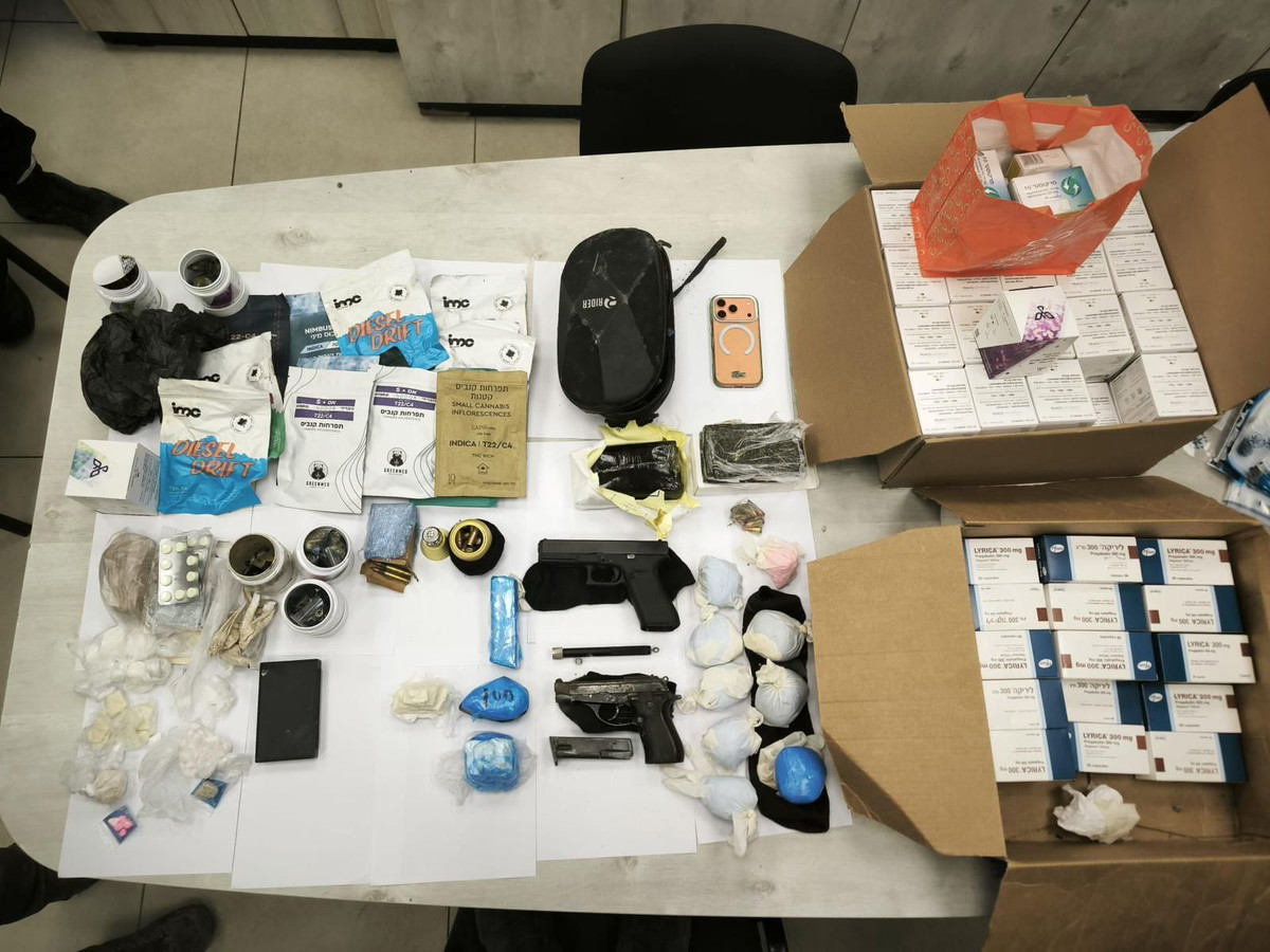 اعتقال شاب في العشرينات من اللد بشبهة حيازة أسلحة غير قانونية ومخدرات