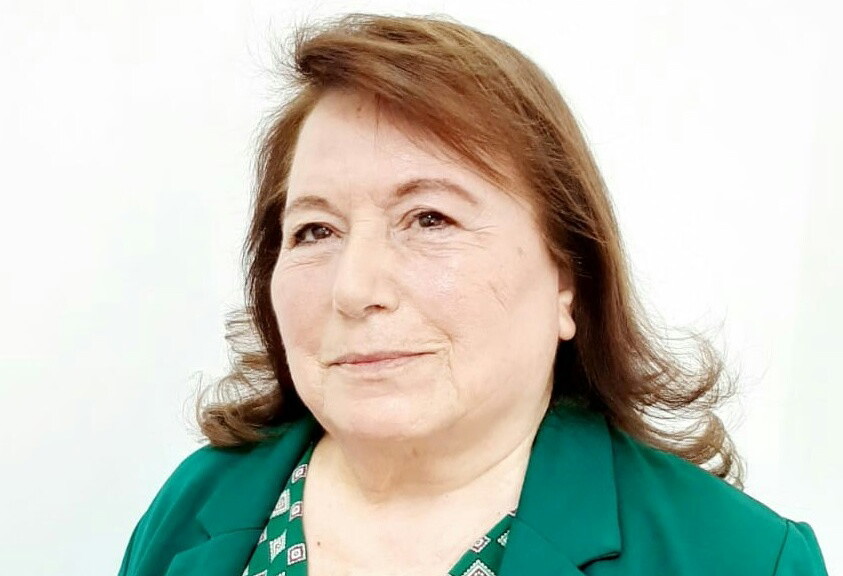 موشحات للربيع  أنفاسُ الورود