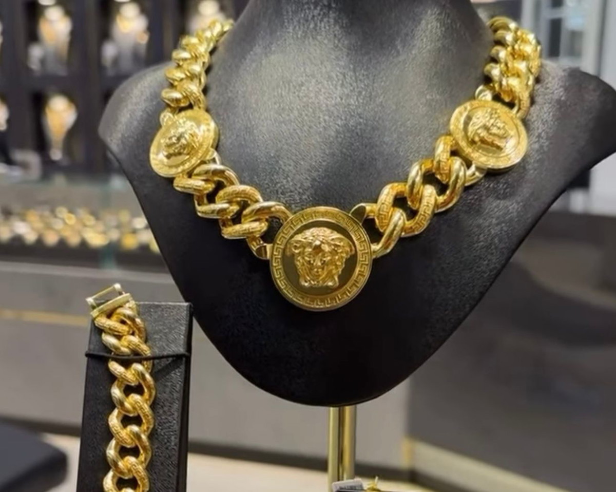 هذا اليوم- أسعار الذّهب تشهد انخفاضًا ملحوظًا والأونصة تسجّل 13,816.77 شاقلًا