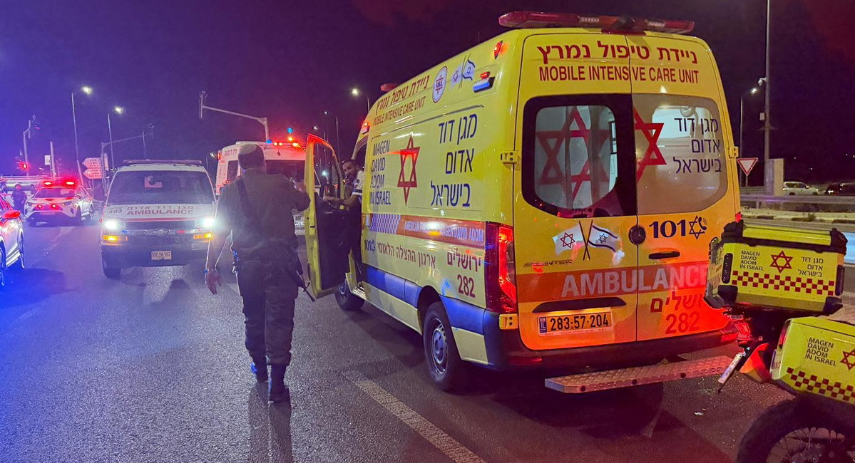 مصادر اسرائيلية: 4 إصابات بينها حالتان خطيرتان في عملية الدهس عند مفترق