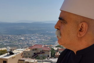 كُلُّنا أمَلٌ