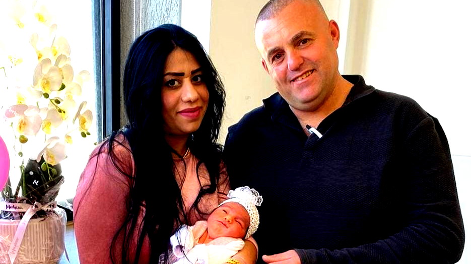 الزوجان نعمة وسامي زعبي من طمرة الزعبية يرزقان بطفلتهما الأولى بعد 11 عامًا من الزواج