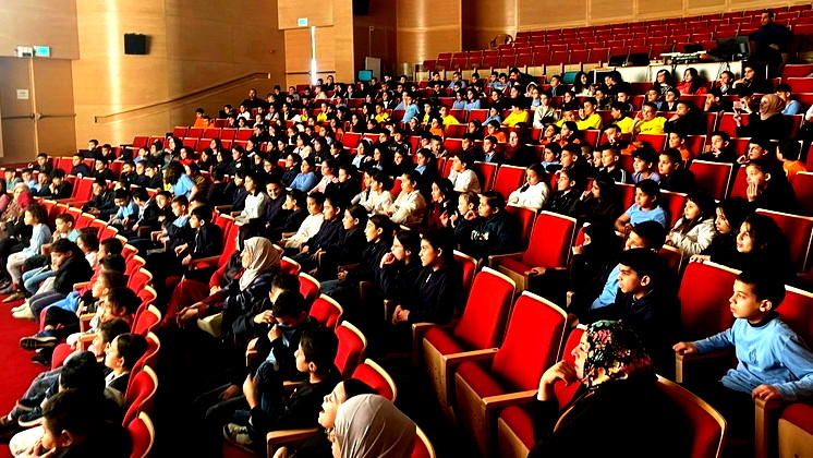 مسرح وسينماتك أم الفحم ينظم لطلاب المدينة عروض مسرحية حافلة إمتدت على مدار ثلاثة أيام