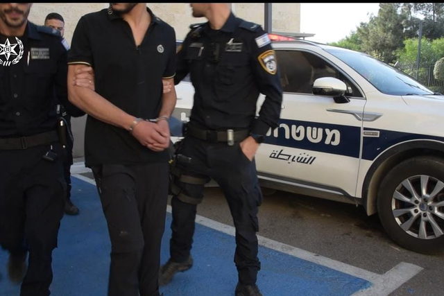 اعتقال شقيقين من القدس بشبهة الاعتداء على آخر من ذوي الاحتياجات الخاصة وتنفيذ أعمال مشينة بحقهّ!