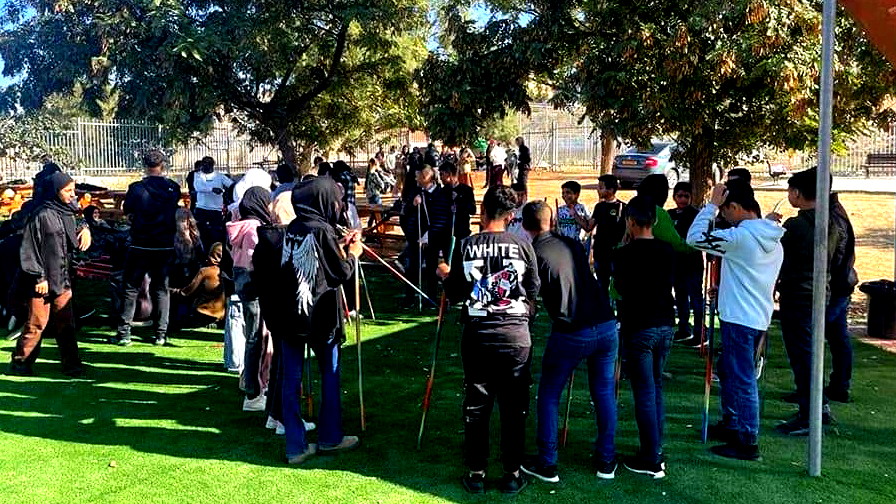 رهط: إعدادية الهزيل تختتم الفصل الدراسي الأول بتوزيع الشهادات وفعاليات للطلاب