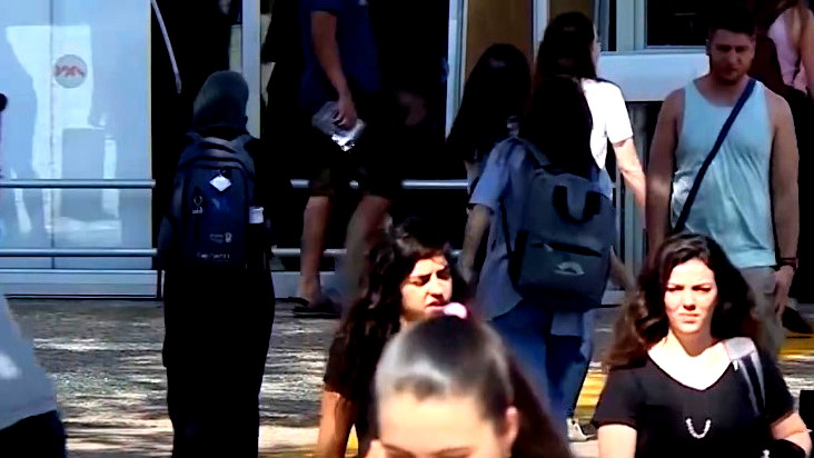 استطلاع: أكثر من 91% من الطلاب الجامعيين العرب تضرروا اقتصاديًا ونفسيًا بسبب الحرب