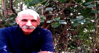 يدعون الكرامة وهم عراة