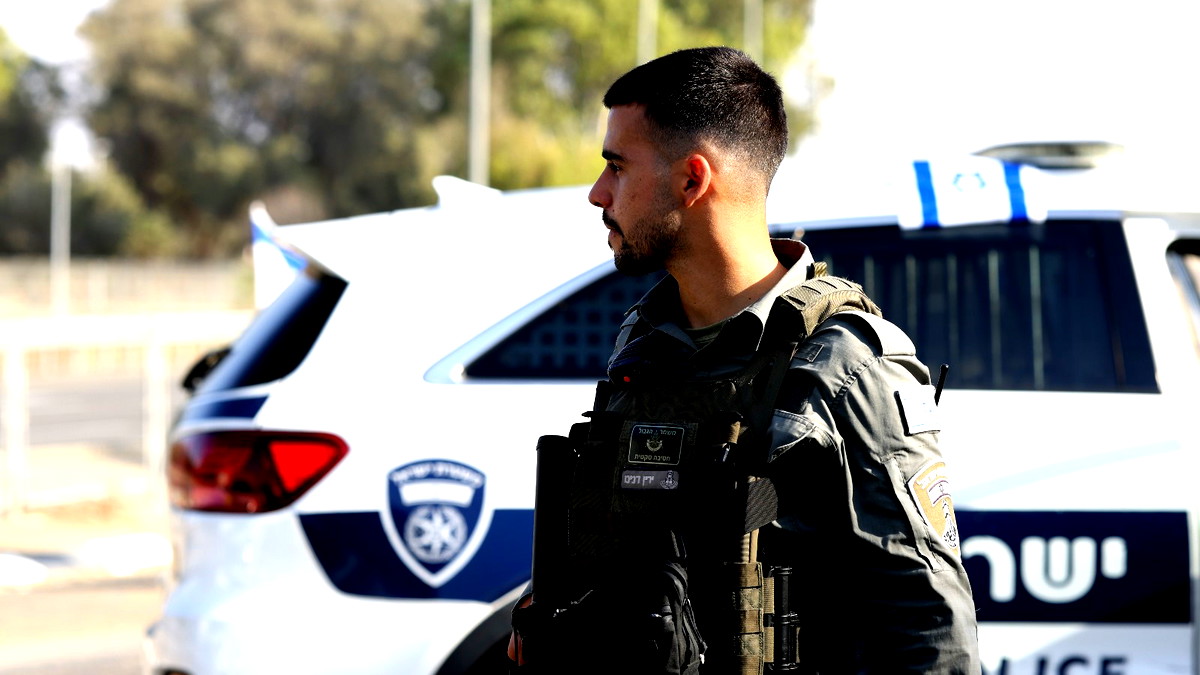 استعدادًا لتقديم لائحة اتّهام- اعتقال شاب (31 عامًا) من بئر السبع بعد ضبطه يقود برخصة مسحوبة للمرة الخامسة