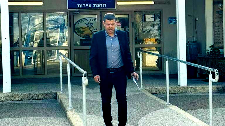 مطالبًا باعتقاله| النائب وليد الهواشلة يقدّم شكوى ضدّ المدعو مئير شموئيلي عقب نشره فيديو تحريضي بحقّ الطواقم الطبية العربية