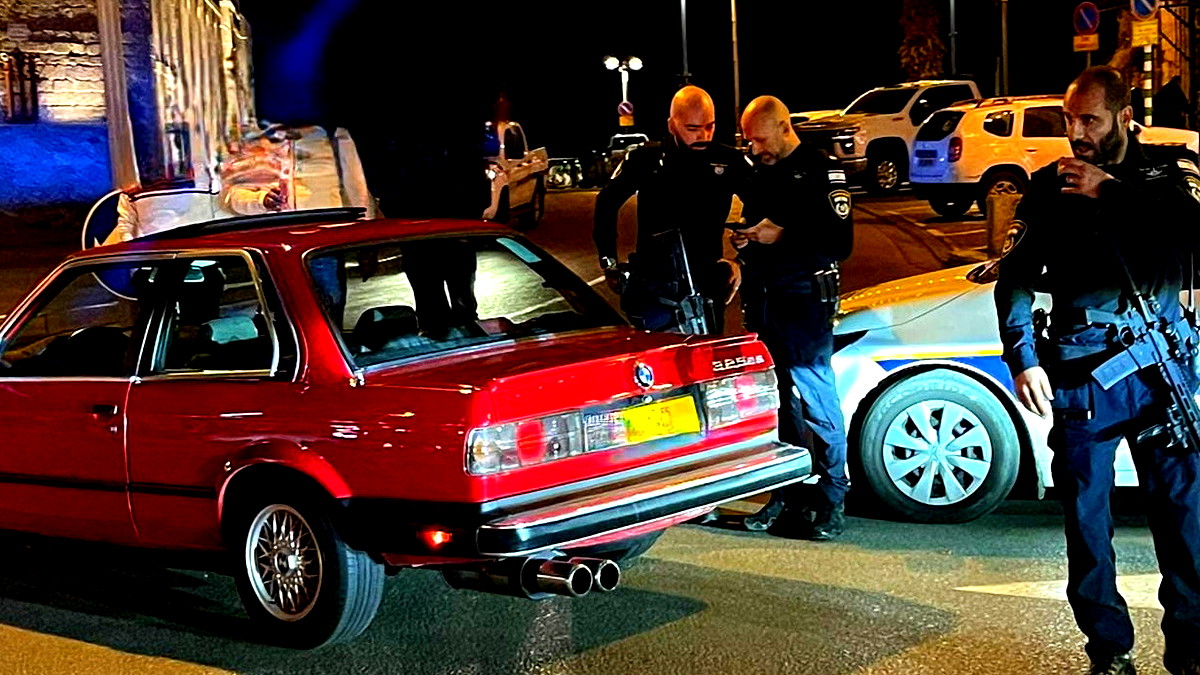 الشرطة: إلغاء إستخدام 35 مركبة مُحسنة تابعة لسائقين الذين وصلوا إلى يافا وقادوا بتهور