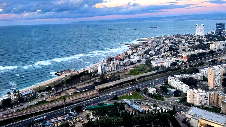 حالة الطقس: أجواء غائمة جزئيا ويطرأ انخفاض على درجات الحرارة