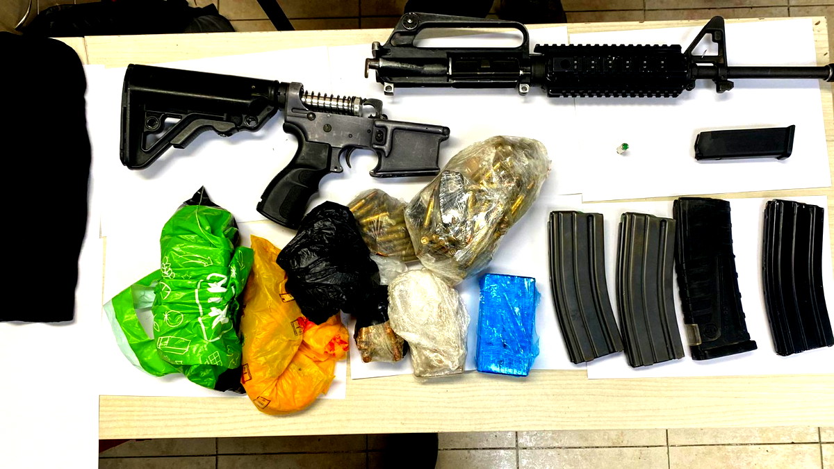 ليلة رأس السنة|ضبط أسلحة وذخيرة في يافة الناصرة وعرابة وكفركنا واعتقال 12 مشتبهًا