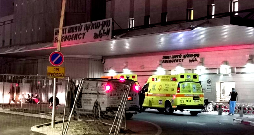 مستشفى "سوروكا" بئر السبع: استقبلنا 26 جنديًا مصابًا جراء القتال في غزة، حالة 2 خطيرة