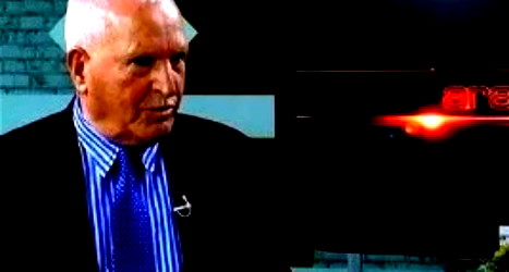 دفاعًا عن الرّئيس العجوز