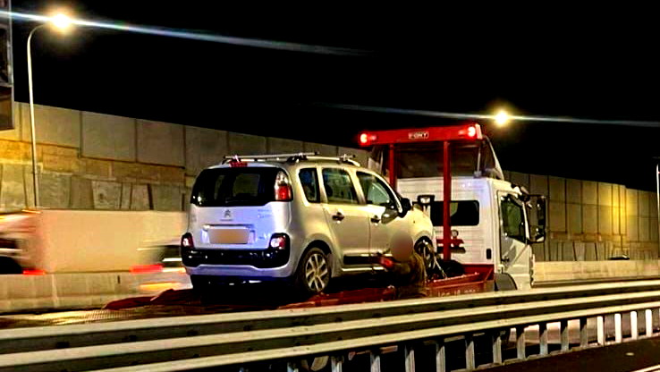 استعدادًا لتقديم لائحة اتّهام| إحالة رجل (47 عامًا) من جديدة المكر للحبس المنزلي بعد ضبطه يقود برخصة مسحوبة