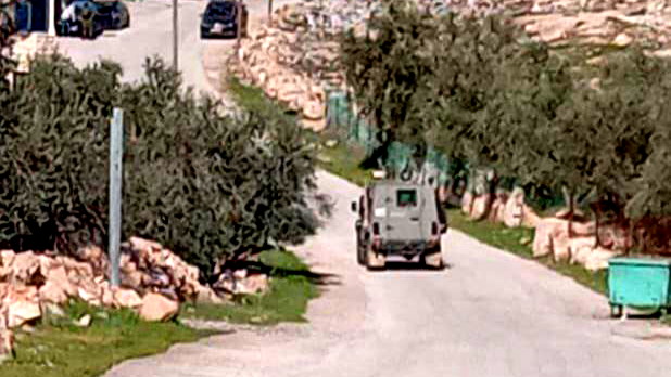 مصادر فلسطينية: إصابة واعتقال العديد من الشبّان عقب اقتحام لقوات الجيش الإسرائيلي شمال غرب القدس 