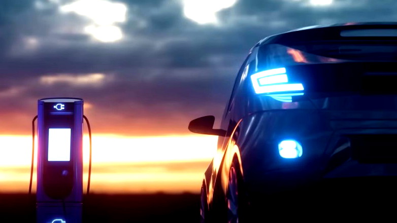 غلاء ومزيد من الضرائب.. إسرائيل تفرض ضريبة سفر على السيارات الكهربائية: 15 شيقلًا لكل 100 كيلومتر