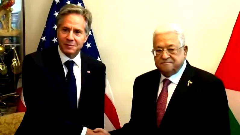 مصادر تكشف كواليس اللقاء المتوتر بين بلينكن وعباس