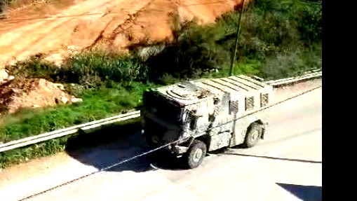 فيديو-مصادر فلسطينية: اصابة شخص بالرصاص الحي خلال مواجهات مع الجيش في مخيم الفارعة قرب طوباس