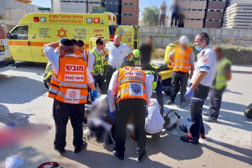 شبهات لمحاولة تنفيذ عملية اطلاق نار قرب الخليل- مقتل شاب برصاص الشرطة واصابة اخر