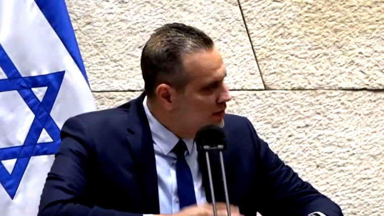 على وقع تحذيرات الشاباك وبنك إسرائيل| وزير الثقافة ميكي زوهار يطالب باستمرار الخطة الخمسية للمجتمع العربي