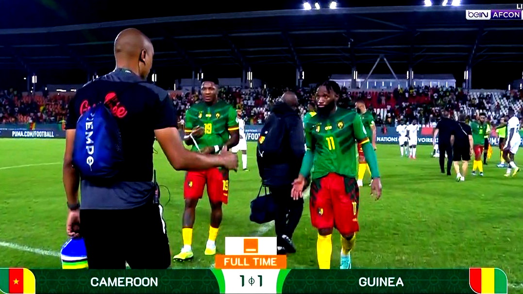 غينيا تفرض التعادل على الكاميرون رغم النقص العددي