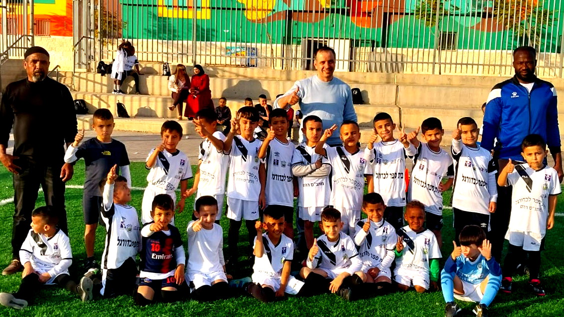 مكابي متناس رهط يتألق في أولى مبارياته في دوري كرة القدم