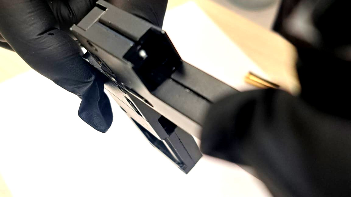 اعتقال شاب من كفر قاسم وشابة من العفولة بشبهة سرقة مركبات وحيازة مسدس