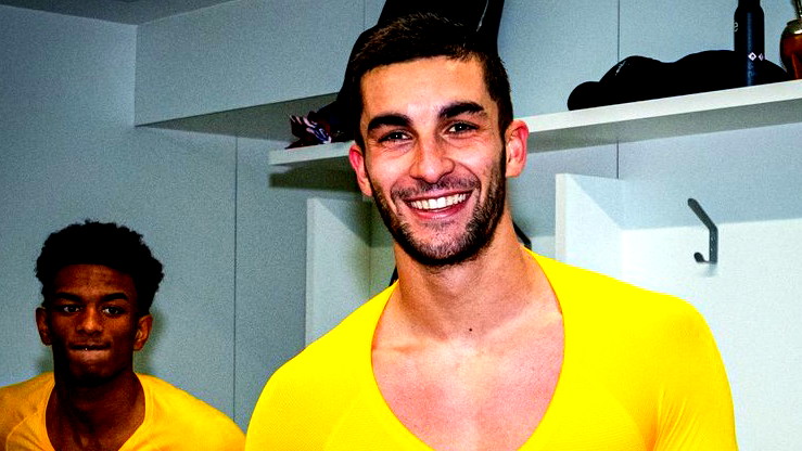 برشلونة يعود بالنقاط من أرض ريال بيتيس