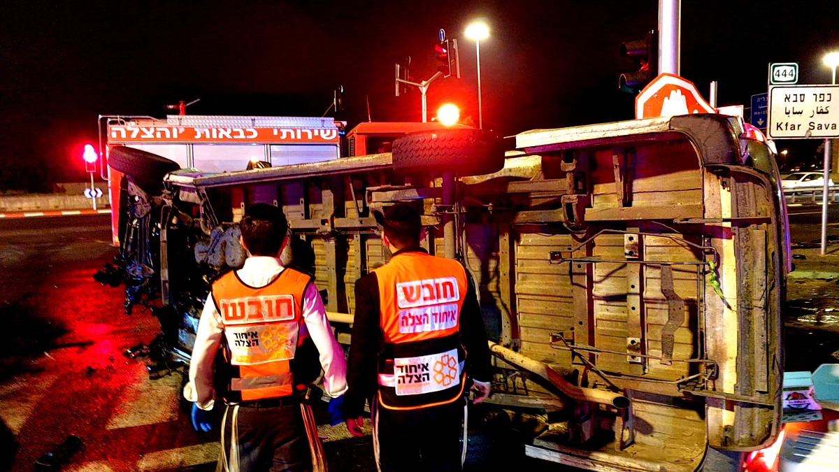 مصرع رجل واصابة امرأة بحادث طرق على شارع 444 قرب روش هعاين