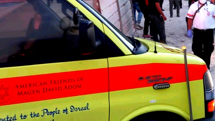 اصابة شاب (41 عامًا) خلال تصليح شاحنة في كفرمصر