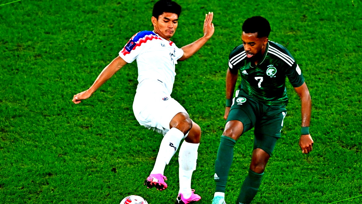 السعودية تتأهل في الصدارة بعد التعادل مع تايلاند