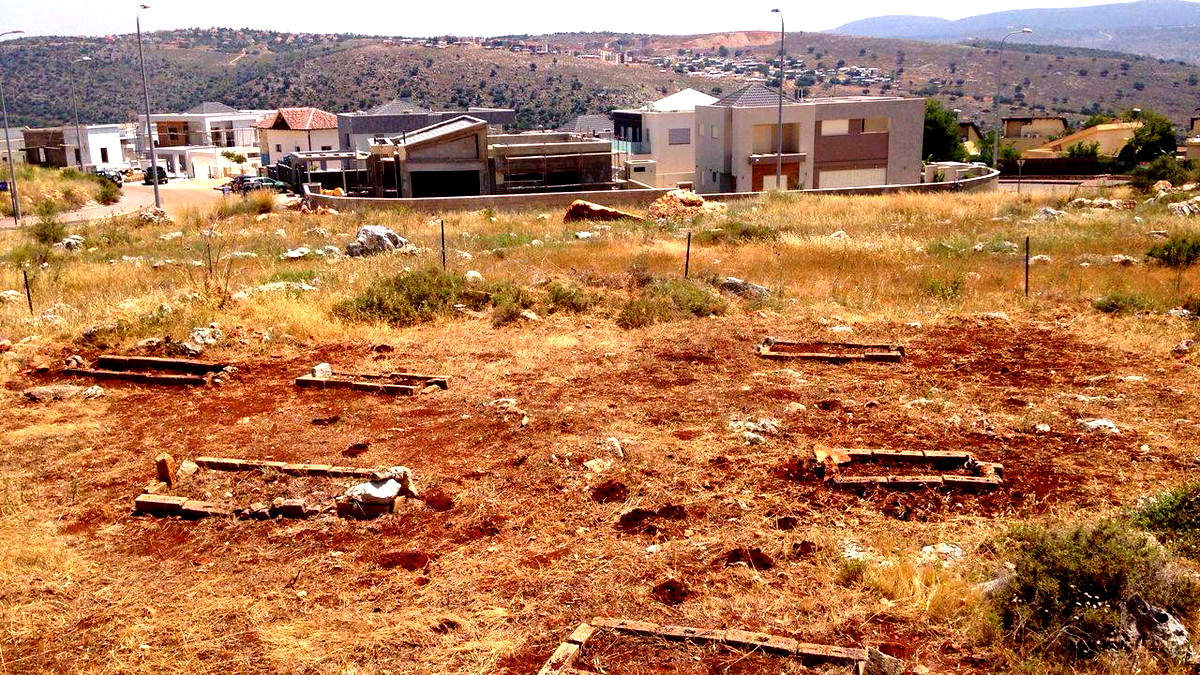 في سابقة قضائية: محكمة صلح حيفا تقبل اعتراض مؤسّسة صمود وتشطب دعوى المنهال لتجريف مقبرة رمية في كرميئيل