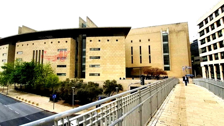 السجن 6 سنوات لرامي شامي من الجديدة المكر بعد ادانته بالتخابر مع حزب الله وتهريب أسلحة ومخدرات