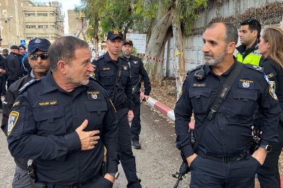 الشرطة: منفذ العملية في حيفا هو وسيم أبو الهيجاء (28 عامًا) من مدينة طمرة