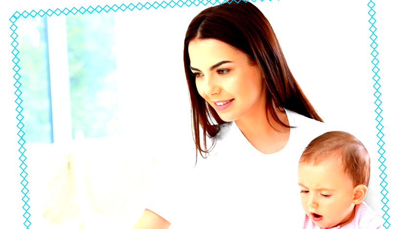 قد يكون العمل من البيت مهمّة شاقة للأم- بعض النصائح التي قد تساعدك بفعل ذلك LIKE A BOSS