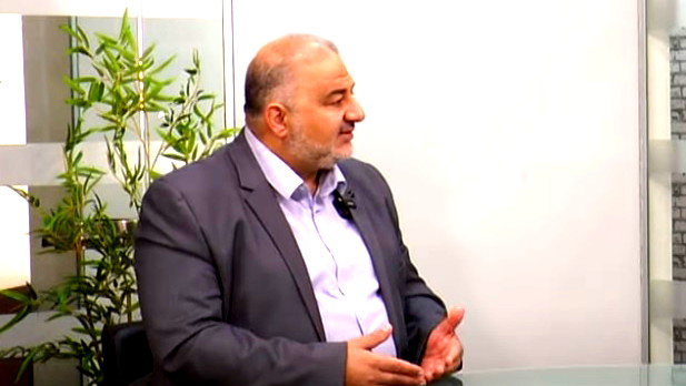 arabTV| منصور عباس في لقاء المواجهة: انا مستعد لتحمل ملف مكافحة العنف والجريمة في المجتمع العربي