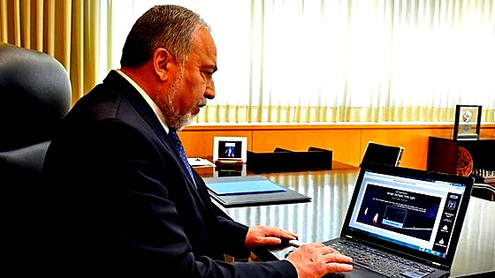 أفيغدور ليبرمان: يجب أن تسيطر مصر على غزة وأن يتولى الأردن مسؤولية مناطق بالضفة