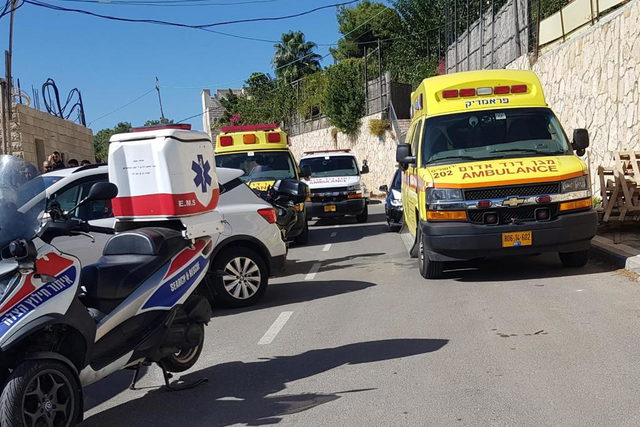 إصابة شاب (21 عامًا) إثر تعرّضه لحادثة عنف في القدس- حالته خطيرة