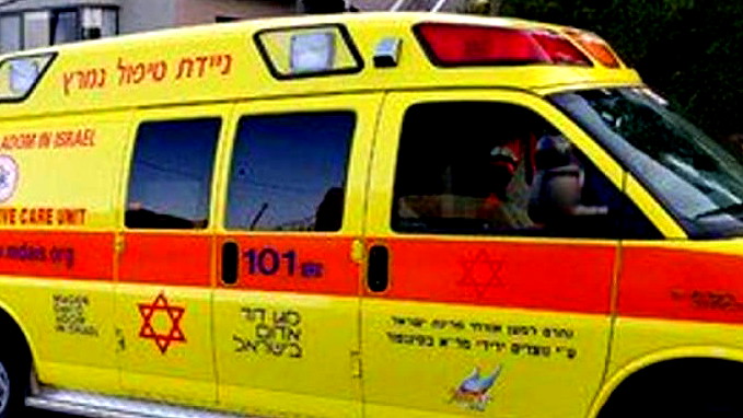 إصابة عامل إثر سقوطه من ارتفاع 5 أمتار أثناء عمله في قرية البعينة نجيدات