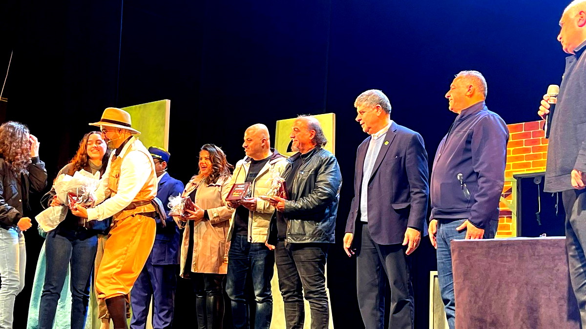 العرض الاحتفالي لمسرحية "انا عبقري" - إنتاج مسرح وسينماتك أم الفحم