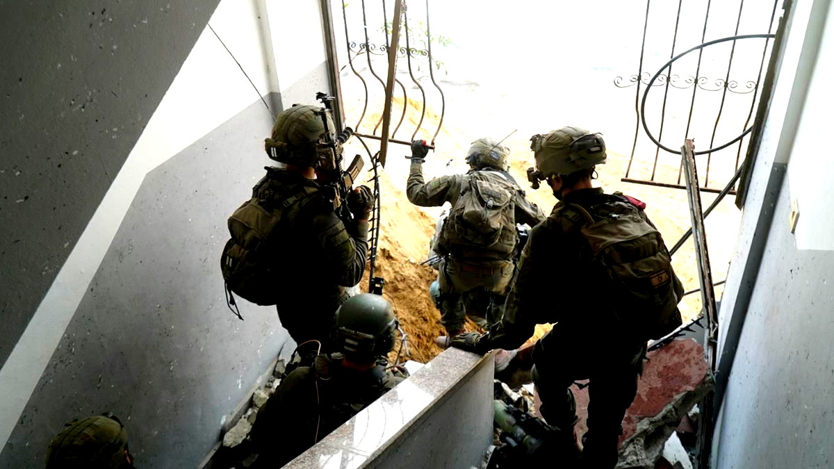 نيويورك تايمز: 32 محتجزاً إسرائيلياً قتلوا خلال الحرب على غزة