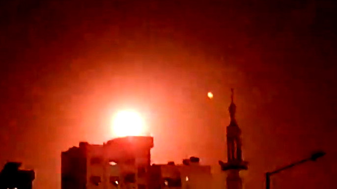 الدفاعات الجوية السورية تتصدى لصواريخ إسرائيلية في حمص