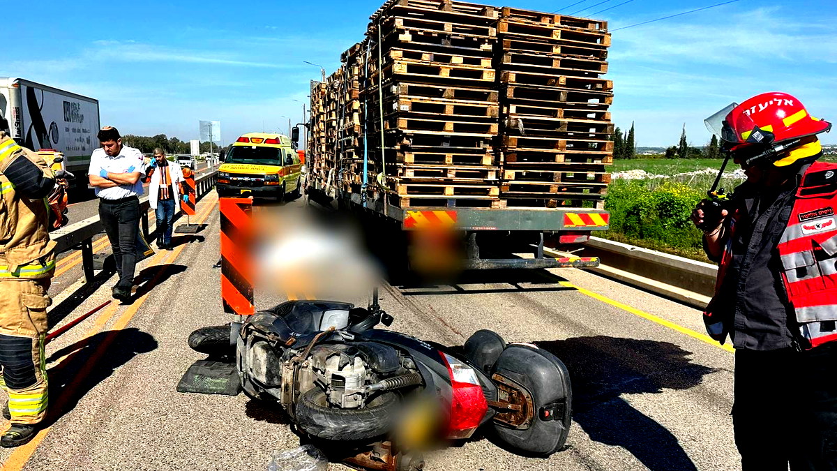 حرب الشوارع| مصرع شاب جراء اصطدام شاحنة بدراجة نارية بالقرب من مدينة اللد