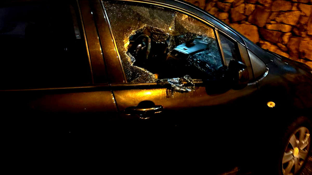 حيفا: اعتقال ثلاثة شبّان (31،39 عامًا) بشبهة اقتحام سيارة في المدينة وسرقة الممتلكات التي كانت بداخلها