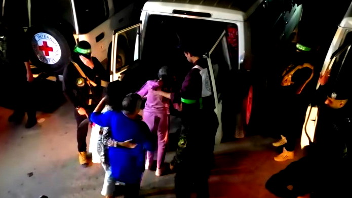 القسام تعلن مقتل محتجزين إسرائيليين وإصابة آخرين جراء القصف المتواصل على القطاع 